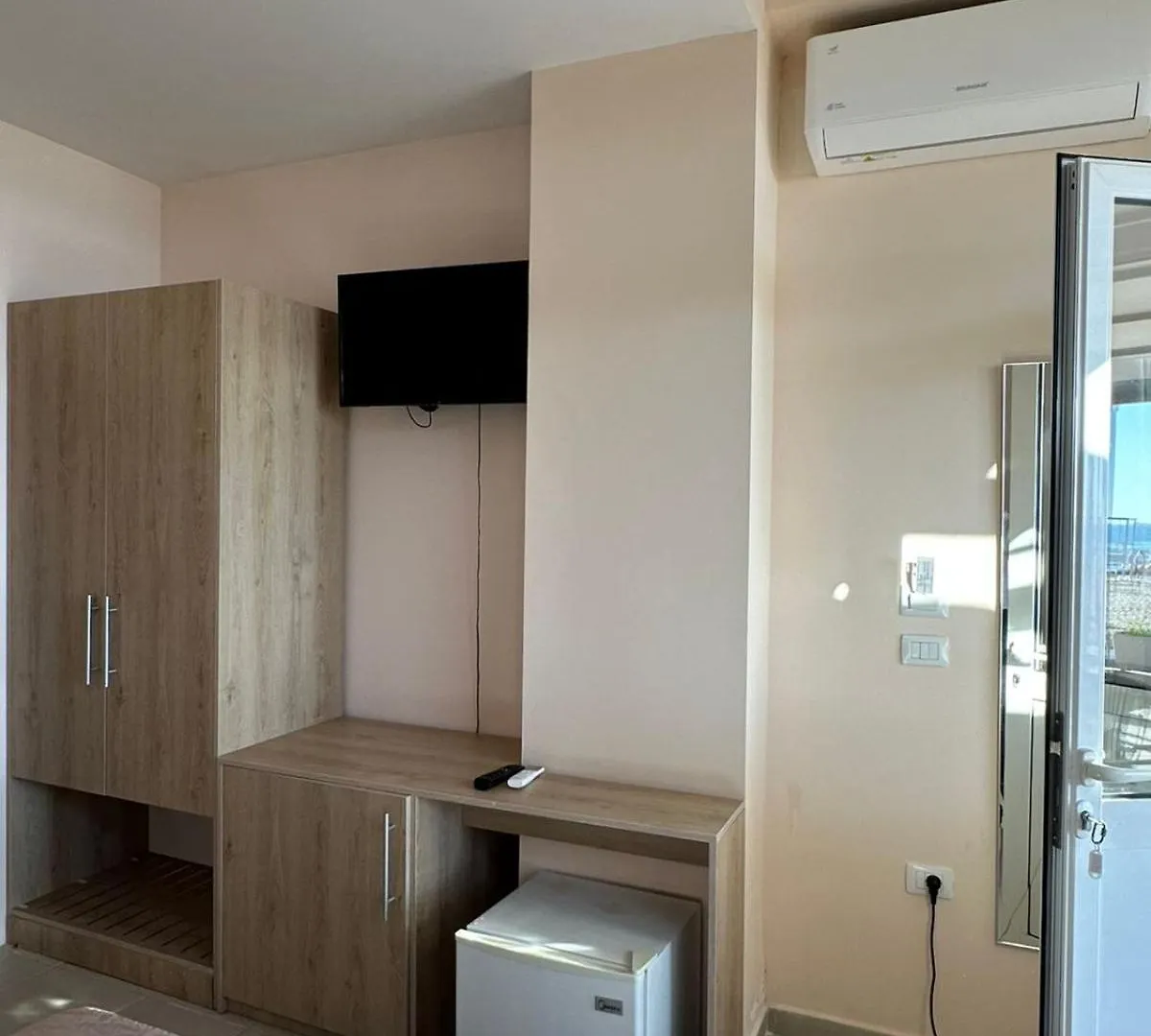 La Playa - Seaside Guest Room Durrës