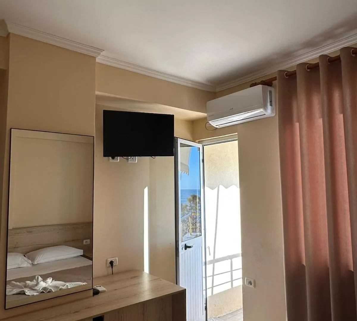 La Playa - Seaside Guest Room Durrës Hotel