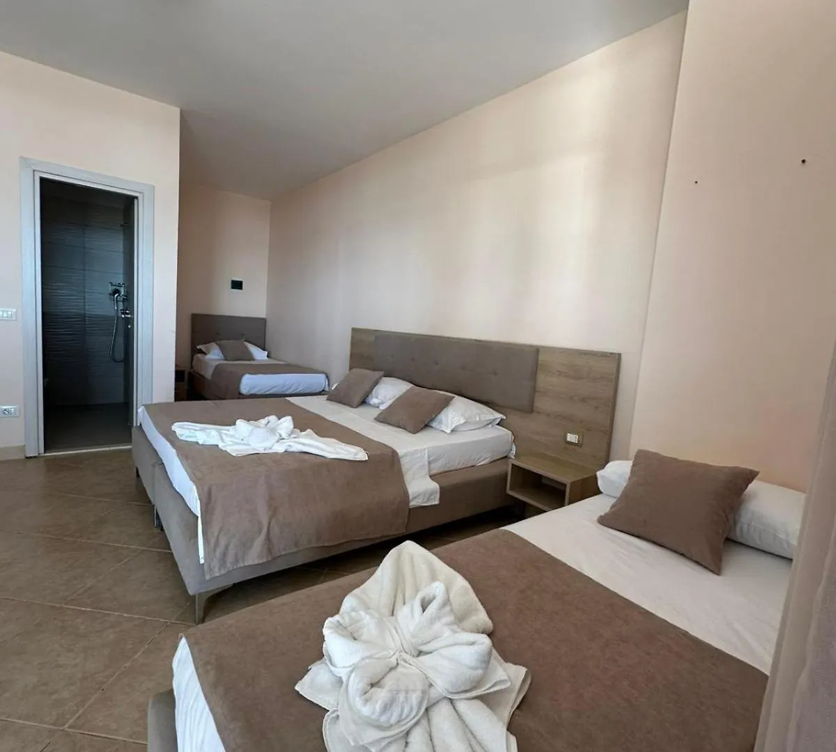 La Playa - Seaside Guest Room Durrës Albanie